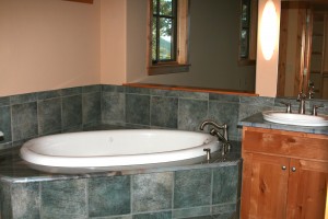 Master Bath jetted tub